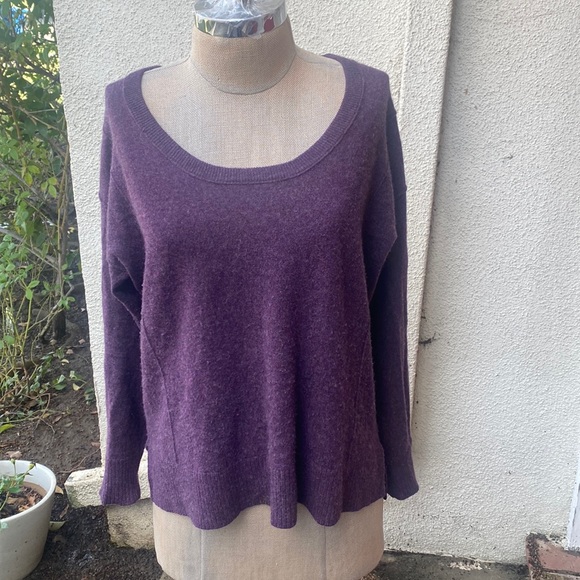 Margaret O’Leary 100% cashmere slouchy oversized beautiful purple sweater - Picture 2 of 9